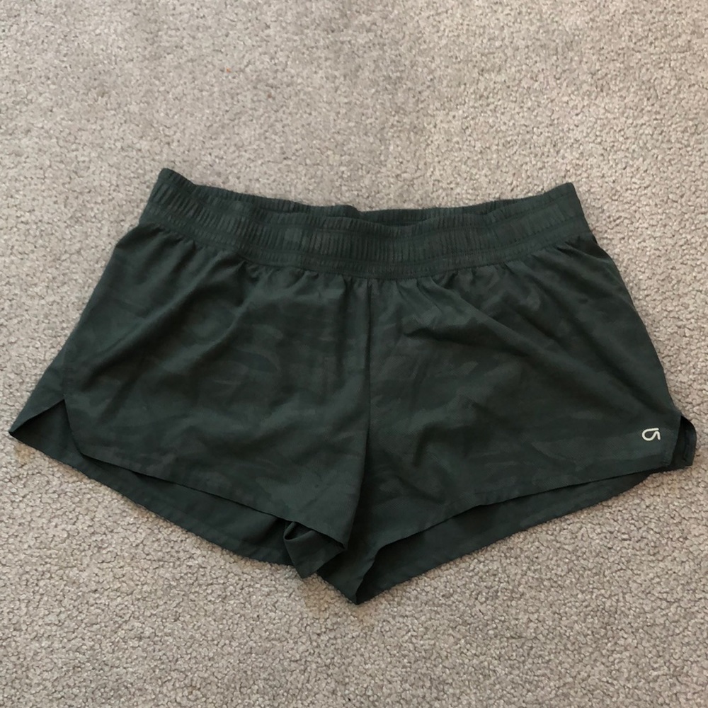 Gap Fit Athletic Patterned Shorts - image 1